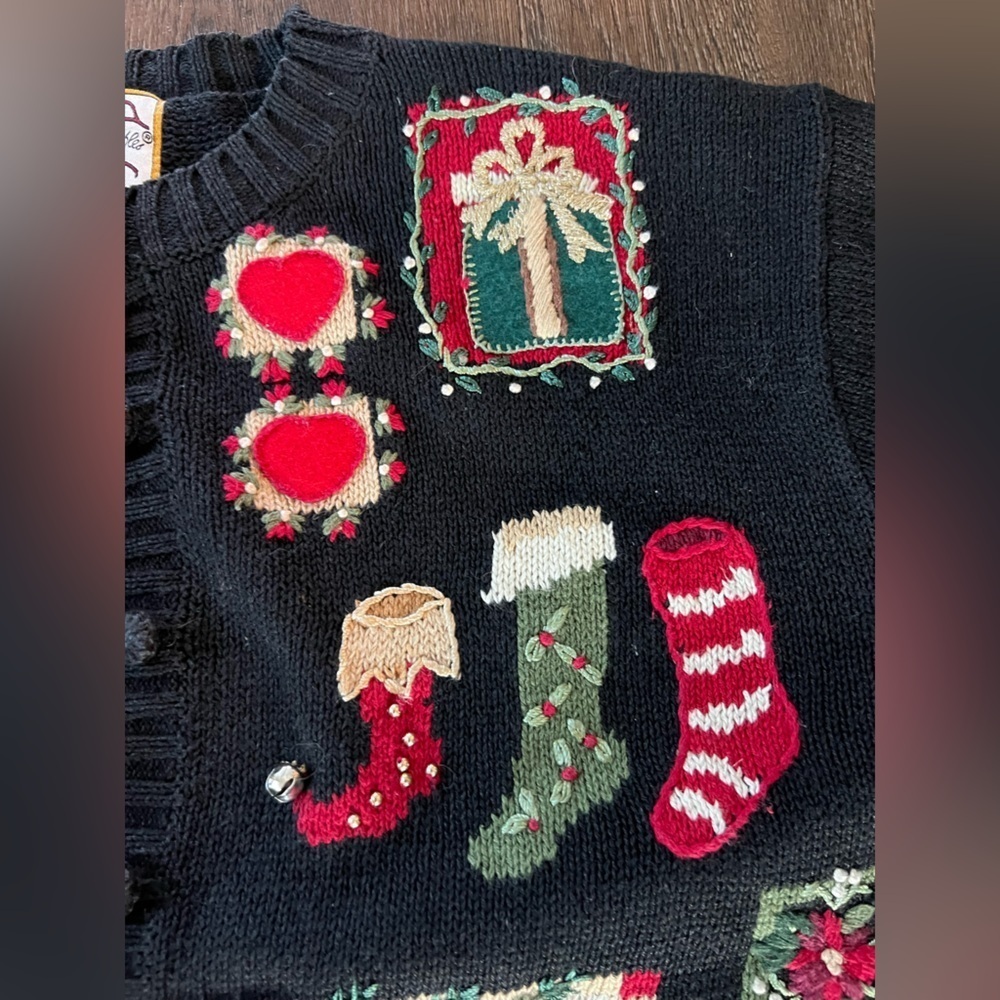 Vintage size XL Heirloom Collections Christmas sweater. Cardigan button down. - Picture 2 of 5